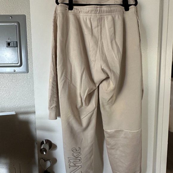 Joggers Nike Cream + Gold Metallic - US L - Picture 3 of 6